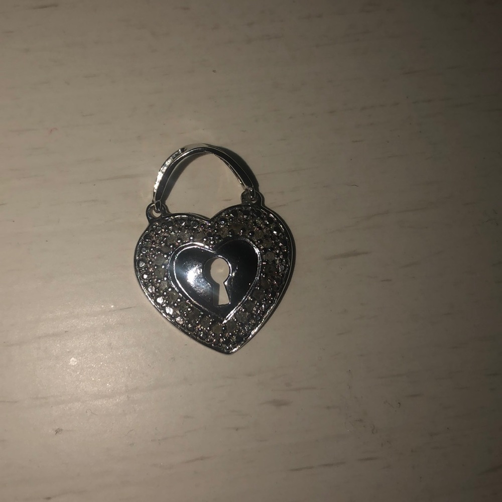 Heart pendant